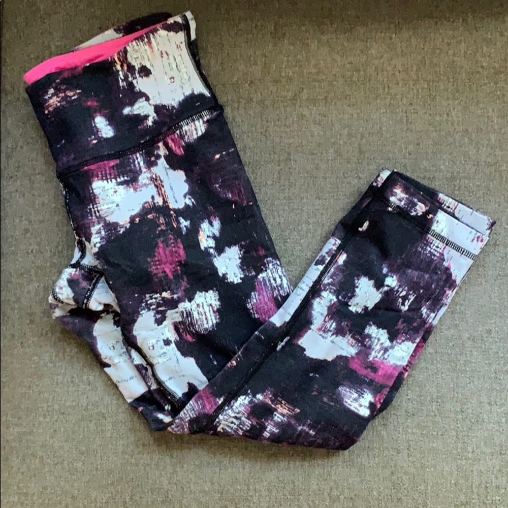 Lululemon Pattern Crop Leggings Size 6